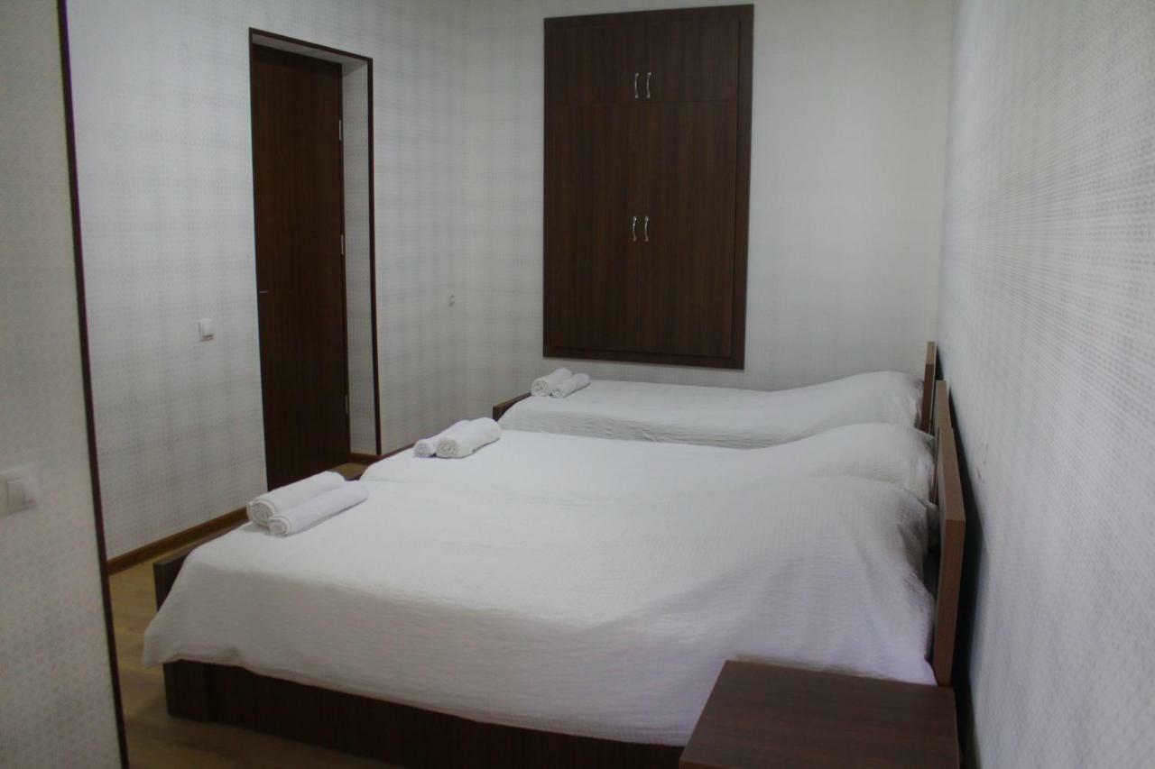 Bagration Hotel Gori Ngoại thất bức ảnh