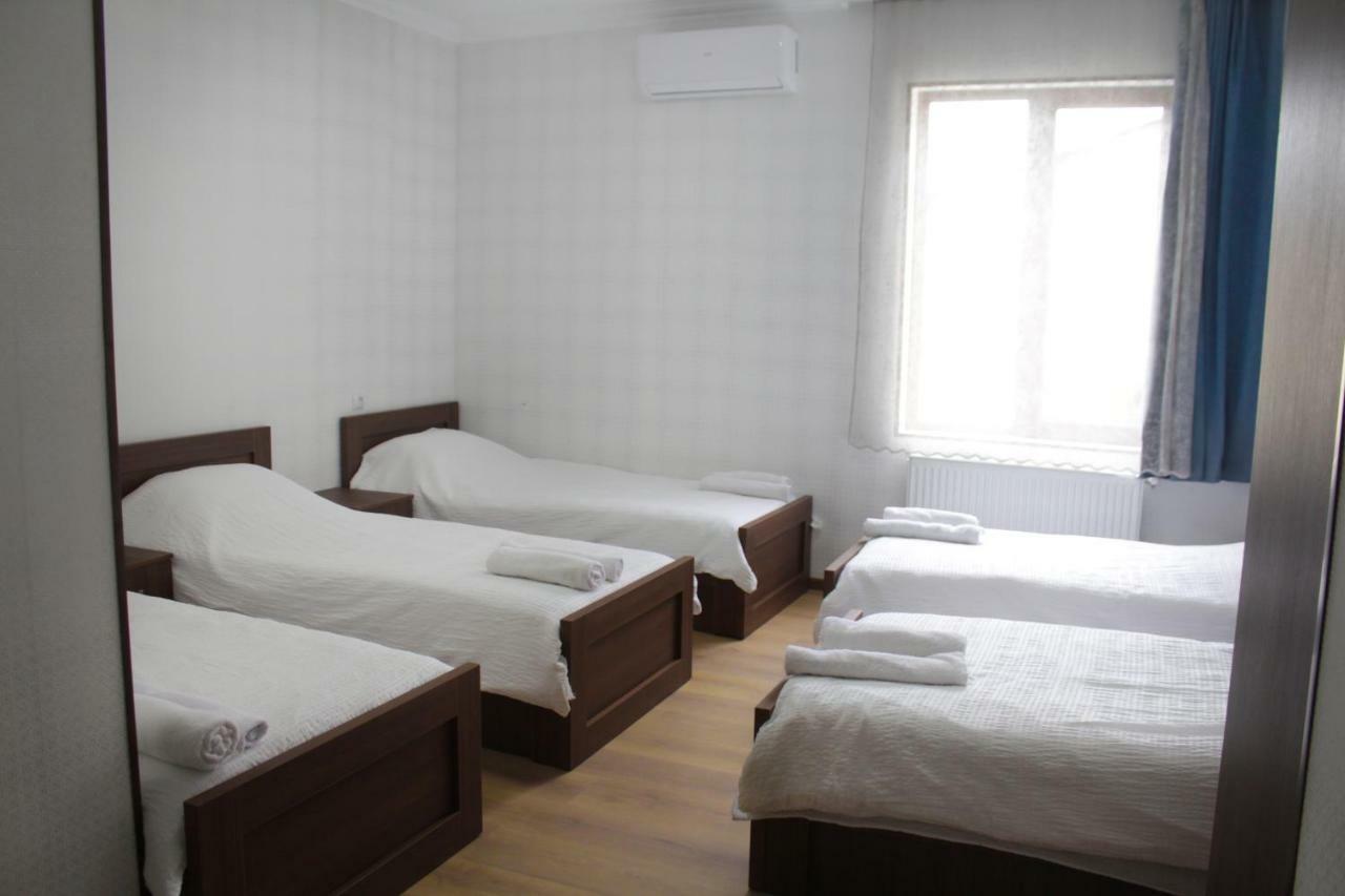 Bagration Hotel Gori Ngoại thất bức ảnh